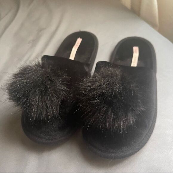 Victoria’s Secret Womens M Slide Slippers Velvet Faux Fur Poof Soft Lounge - Picture 10 of 10
